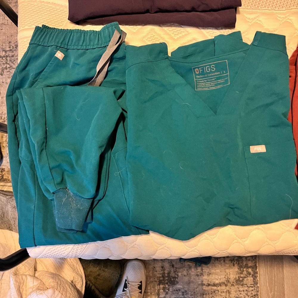 Figs scrubs